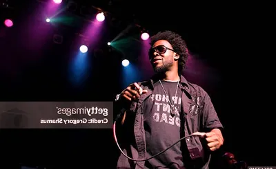 Dwele